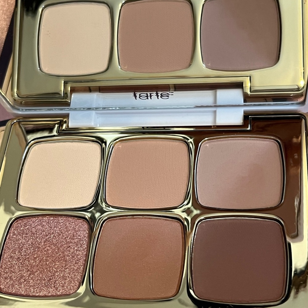 tarte Tartelette Eyeshadow Palette (NEW IN BOX)